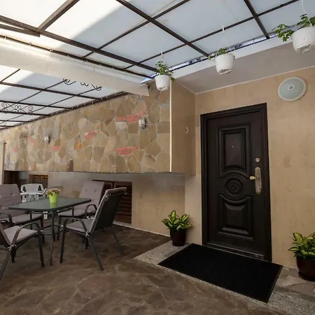 Tiffany Boutique Suits - Гостевой дом 3*