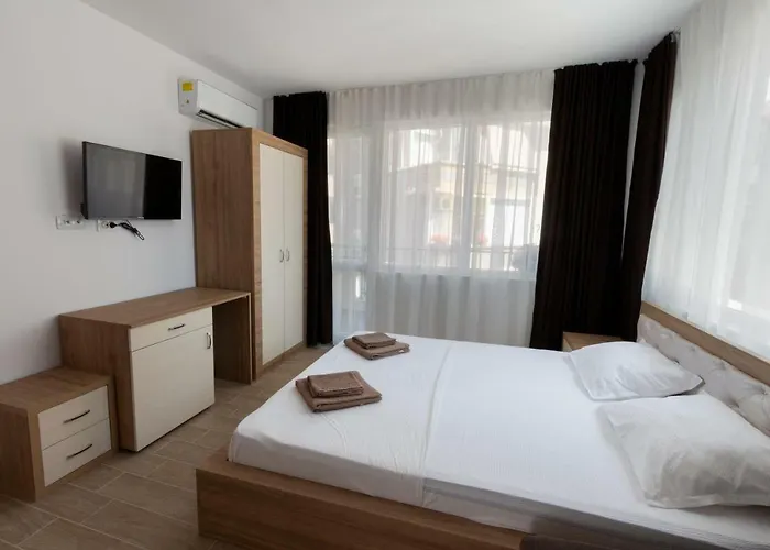 Tiffany Boutique Suits - 3* Ahyolu