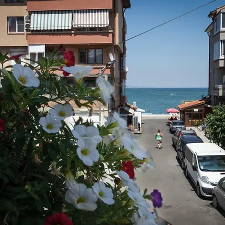 Gasthuis Tiffany Boutique Suits -